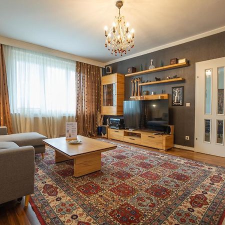 Apartment With A Balcony - 15 Min To City Center Відень Екстер'єр фото